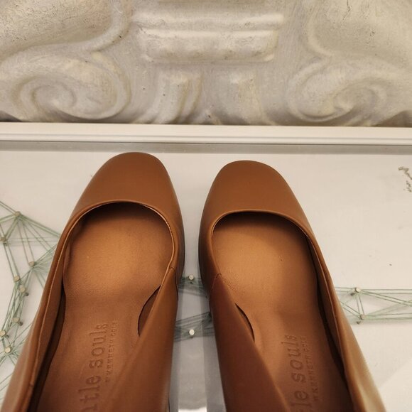 Gentle Souls "Irie" Block Heeled Pump. Pecan. NIB. Size 5.5 - Picture 8 of 11